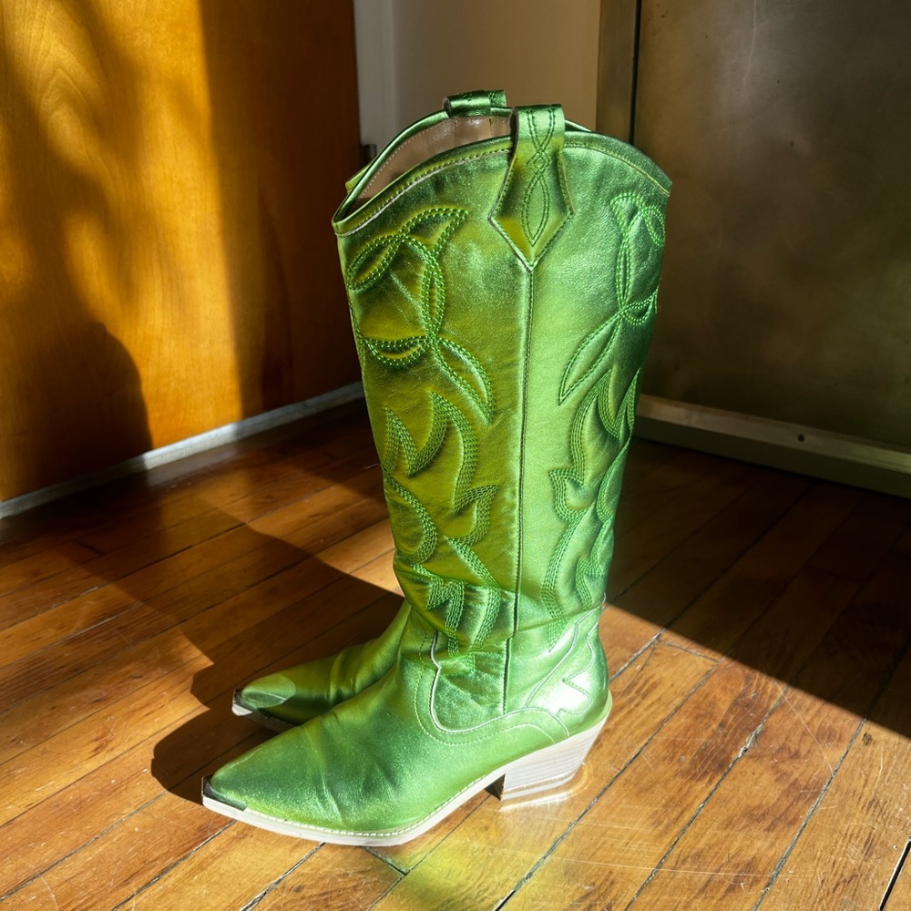 Lime green cowboy / western boots. Size 37.